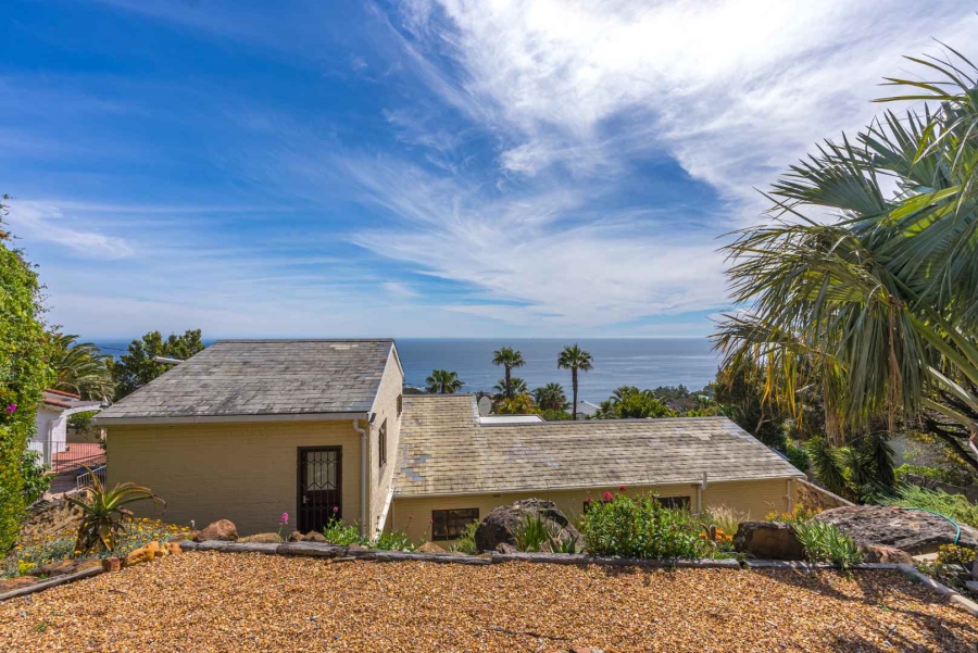5 Bedroom Property for Sale in Camps Bay Western Cape